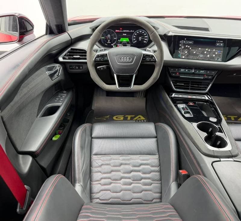 2022 Audi e tron GT thumbnail 8