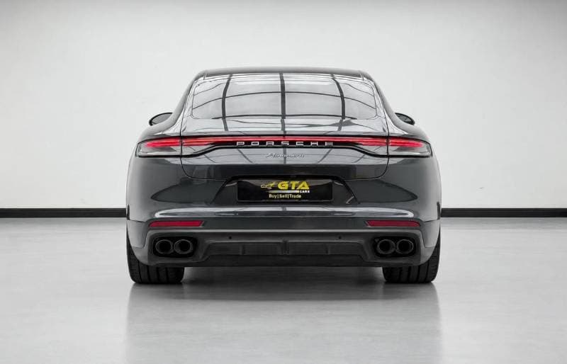 2023 Porsche Panamera 4 thumbnail 5