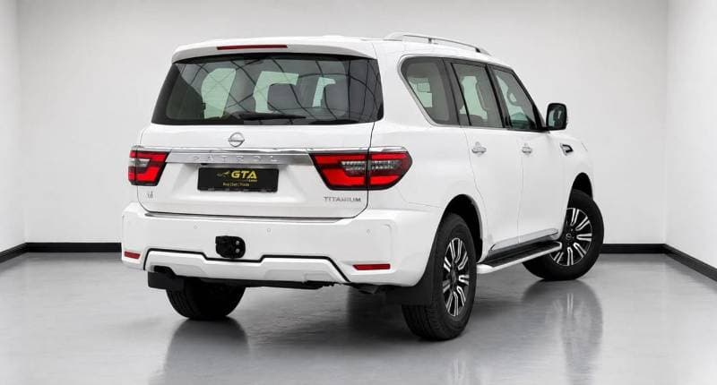 2024 Nissan Patrol SE TITANIUM thumbnail 4