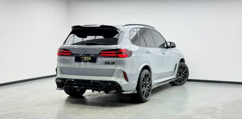 2024 BMW X5 M thumbnail 4