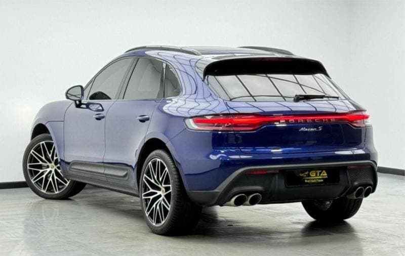 2023 Porsche Macan S thumbnail 6