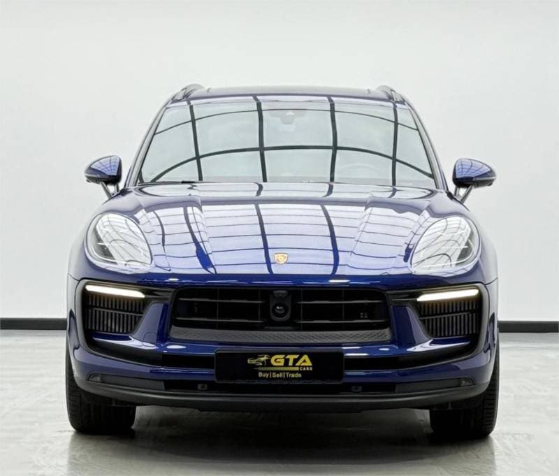 2023 Porsche Macan S thumbnail 2