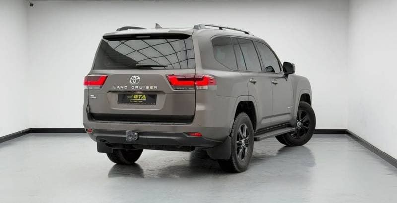 2022 Toyota Land Cruiser GXR thumbnail 4