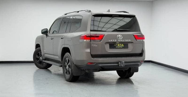 2022 Toyota Land Cruiser GXR thumbnail 6