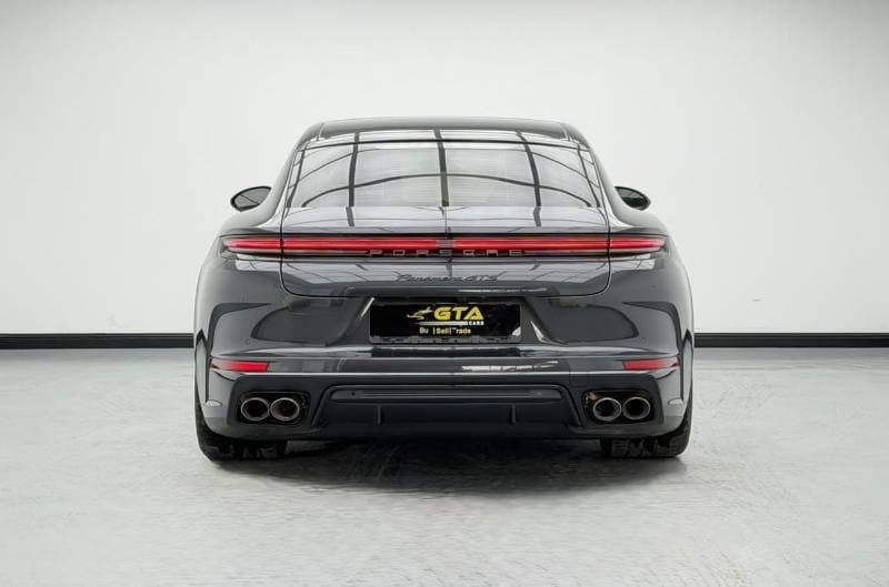 2026 Porsche Panamera GTS thumbnail 5