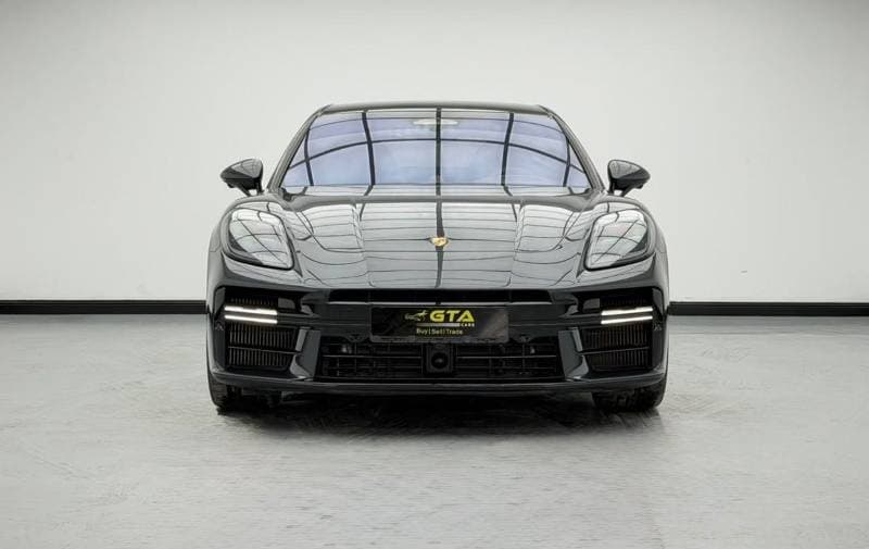 2026 Porsche Panamera GTS thumbnail 2