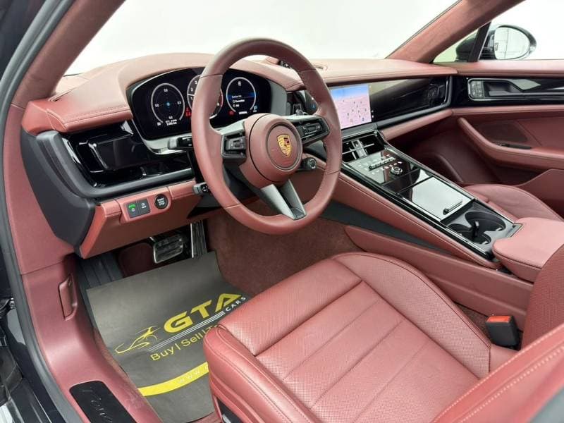 2026 Porsche Panamera GTS thumbnail 8