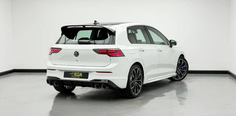 2025 Volkswagen Golf R thumbnail 4