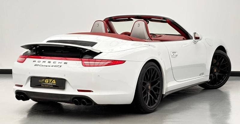 2015 Porsche 911 CARRERA 4GTS thumbnail 4