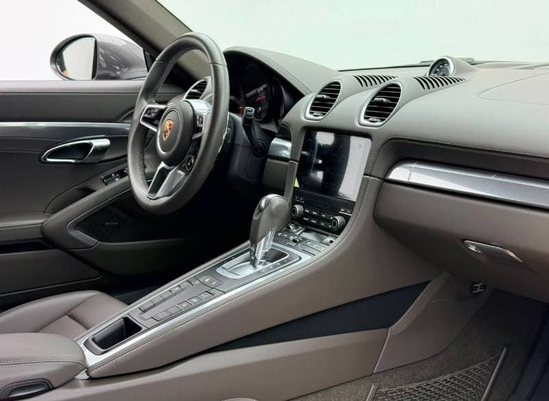 2025 Porsche 718 Cayman STANDARD thumbnail 7