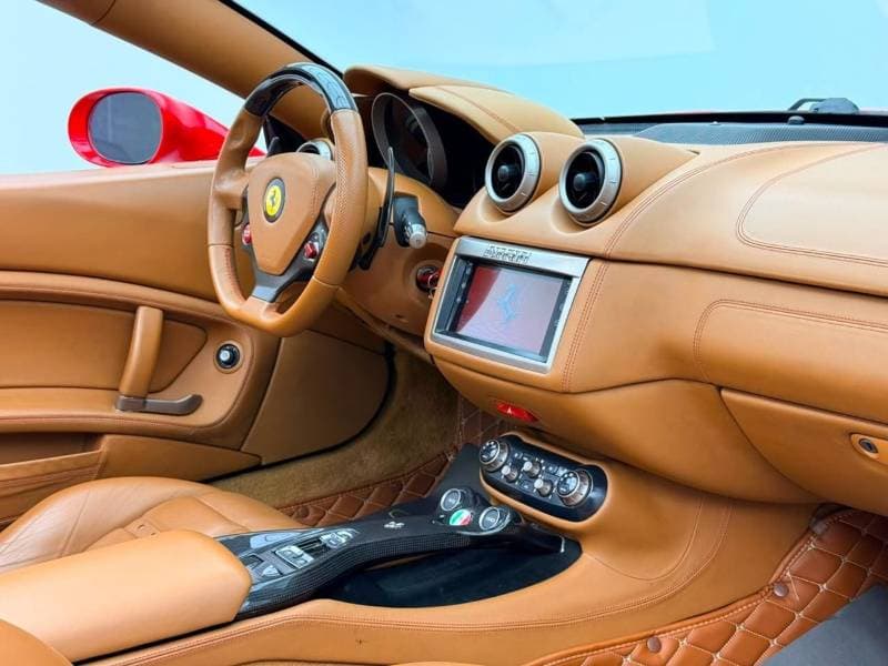 2011 Ferrari California STANDARD thumbnail 8