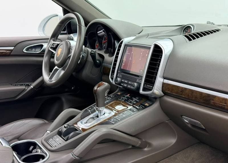 2018 Porsche Cayenne PLATINUM EDITION thumbnail 7