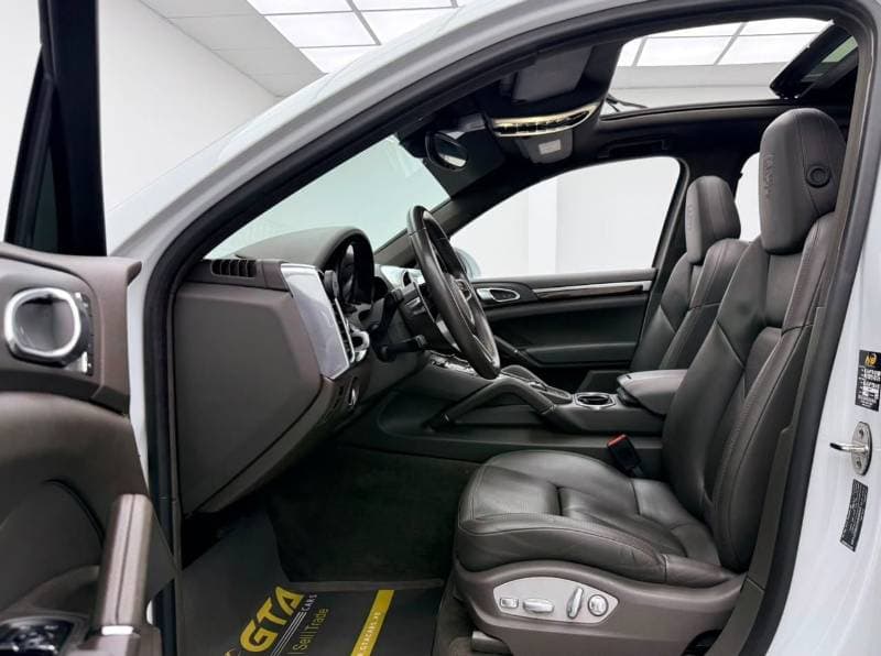 2018 Porsche Cayenne PLATINUM EDITION thumbnail 8