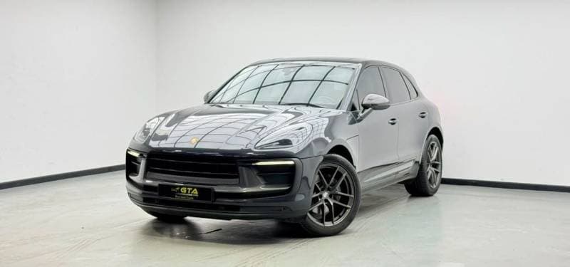 2023 Porsche Macan T thumbnail 3