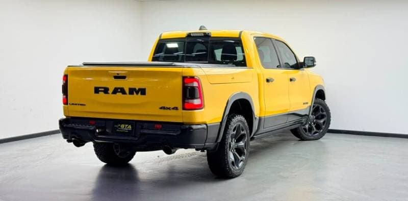 2022 RAM 1500 LIMITED thumbnail 4