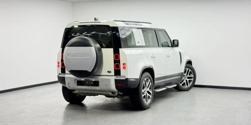 2020 Land Rover Defender 110 SE P400 thumbnail 4
