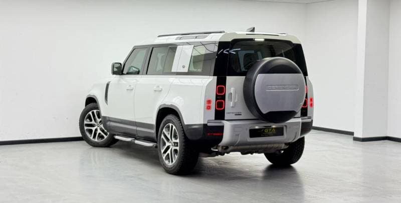 2020 Land Rover Defender 110 SE P400 thumbnail 6