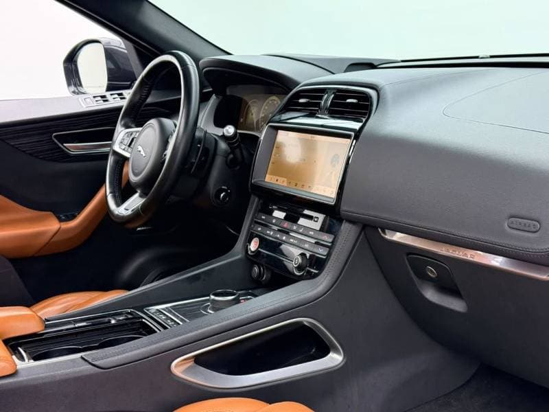 2018 Jaguar F PACE PRESTIGE thumbnail 7