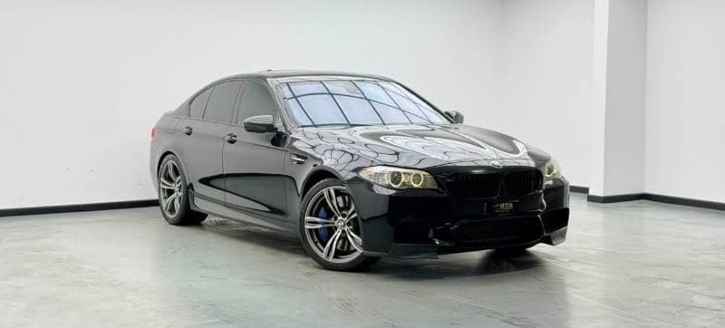 2013 BMW M5 STANDARD