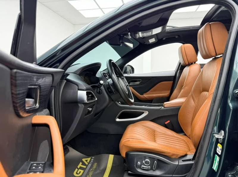 2018 Jaguar F PACE PRESTIGE thumbnail 8