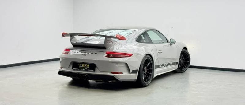 2018 Porsche 911 GT3 thumbnail 4