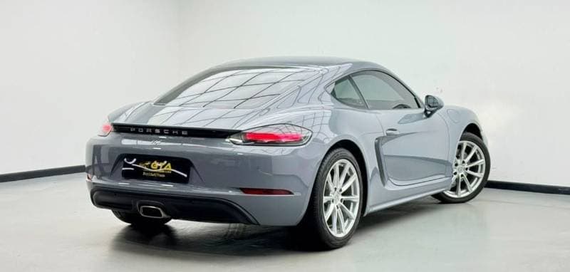 2025 Porsche 718 Cayman STANDARD thumbnail 4