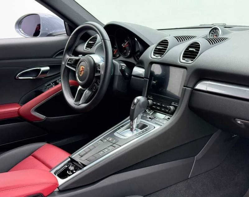 2025 Porsche 718 Cayman STANDARD thumbnail 8