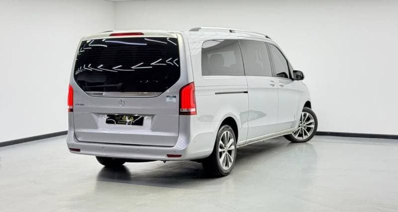 2023 Mercedes Benz V 250 AVANTGARDE/E thumbnail 4