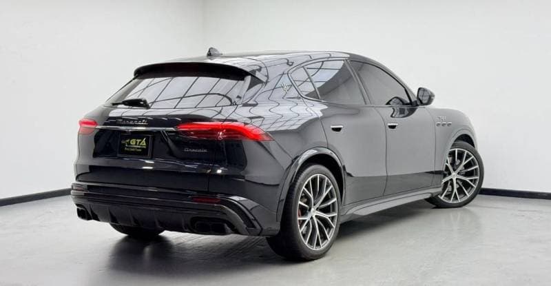 2023 Maserati Grecale TROFEO thumbnail 6