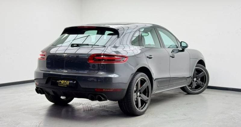 2017 Porsche Macan TURBO thumbnail 6