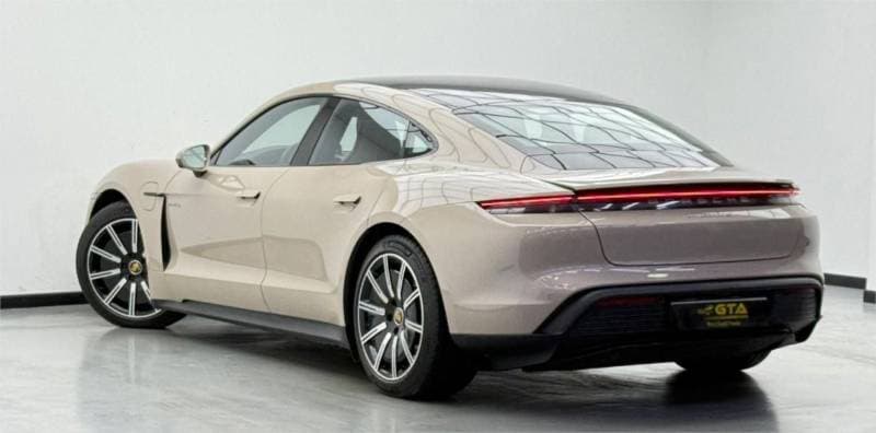 2021 Porsche Taycan 4S thumbnail 4