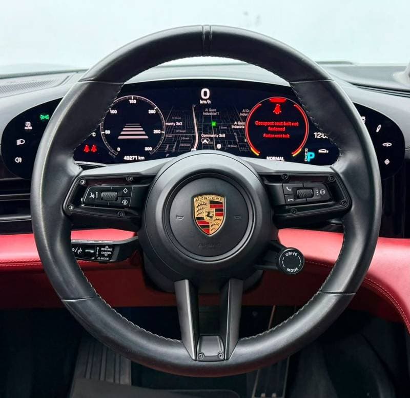 2020 Porsche Taycan thumbnail 7