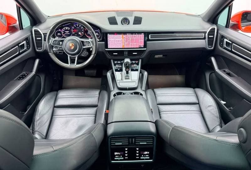 2020 Porsche Cayenne thumbnail 8