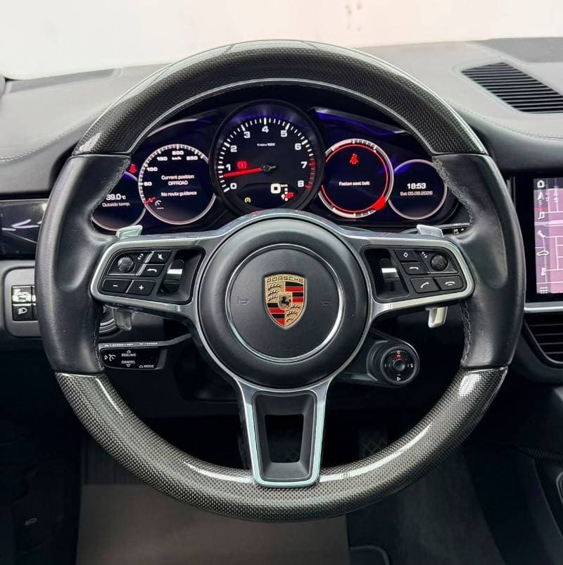 2020 Porsche Cayenne thumbnail 7
