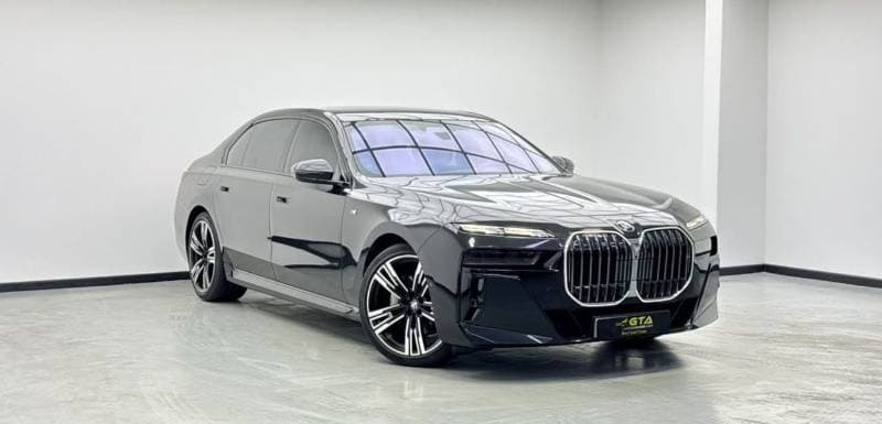 2023 BMW 735i STANDARD