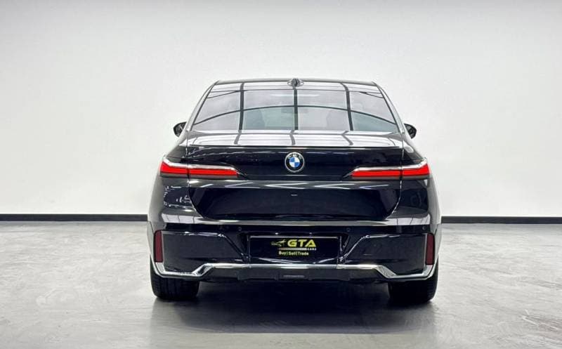 2023 BMW 735i STANDARD thumbnail 5