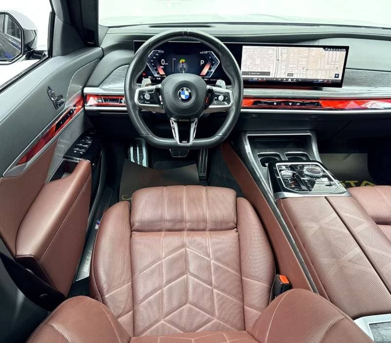2023 BMW 735i STANDARD thumbnail 8