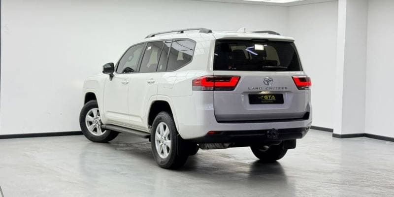 2025 Toyota Land Cruiser EXR thumbnail 4