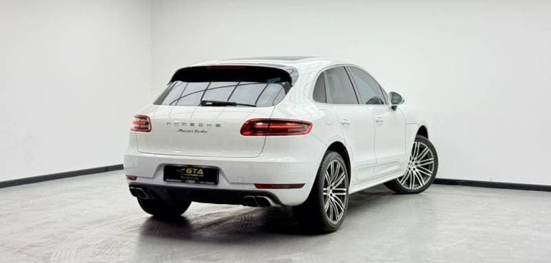 2015 Porsche Macan TURBO thumbnail 6