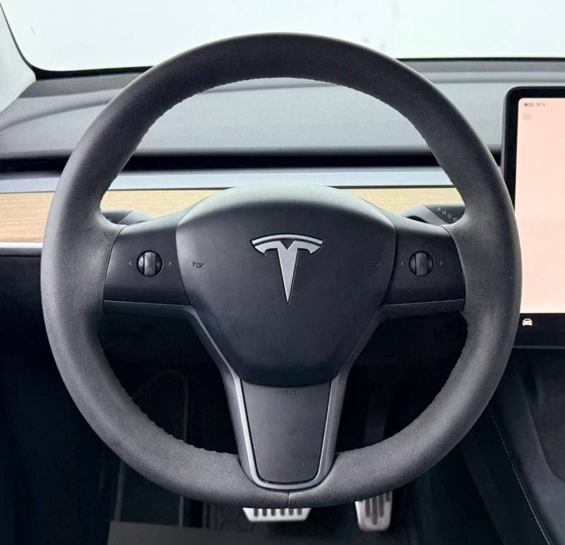 2022 Tesla Model Y LONG RANGE thumbnail 7