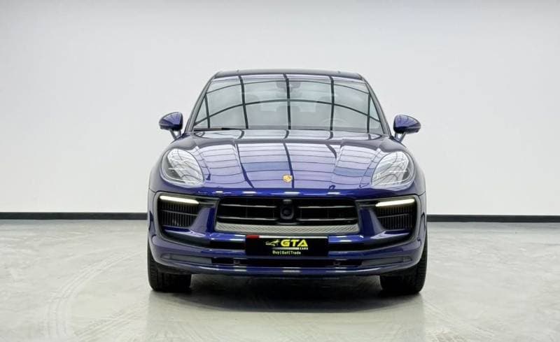 2022 Porsche Macan S thumbnail 3