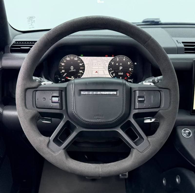 2022 Land Rover Defender 110 CARPATHIAN EDITION P525 thumbnail 7