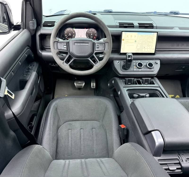 2022 Land Rover Defender 110 CARPATHIAN EDITION P525 thumbnail 8