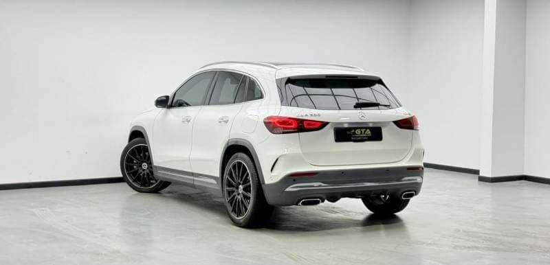 2022 Mercedes Benz GLA 200 STANDARD thumbnail 4