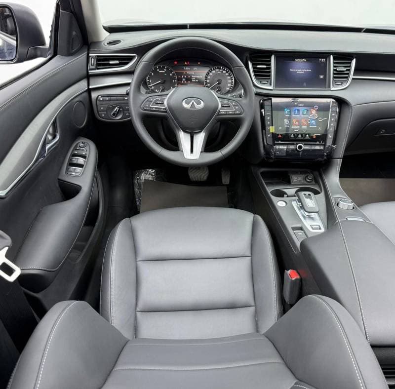2024 Infiniti QX50 LUXE thumbnail 8