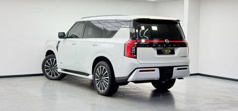 2025 Nissan Patrol LE PLATINUM CITY thumbnail 4