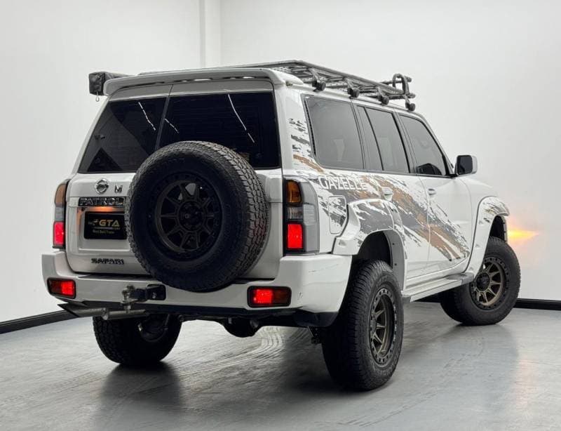 2021 Nissan Patrol SUPER SAFARI thumbnail 4