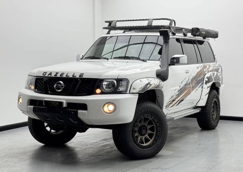 2021 Nissan Patrol SUPER SAFARI thumbnail 3