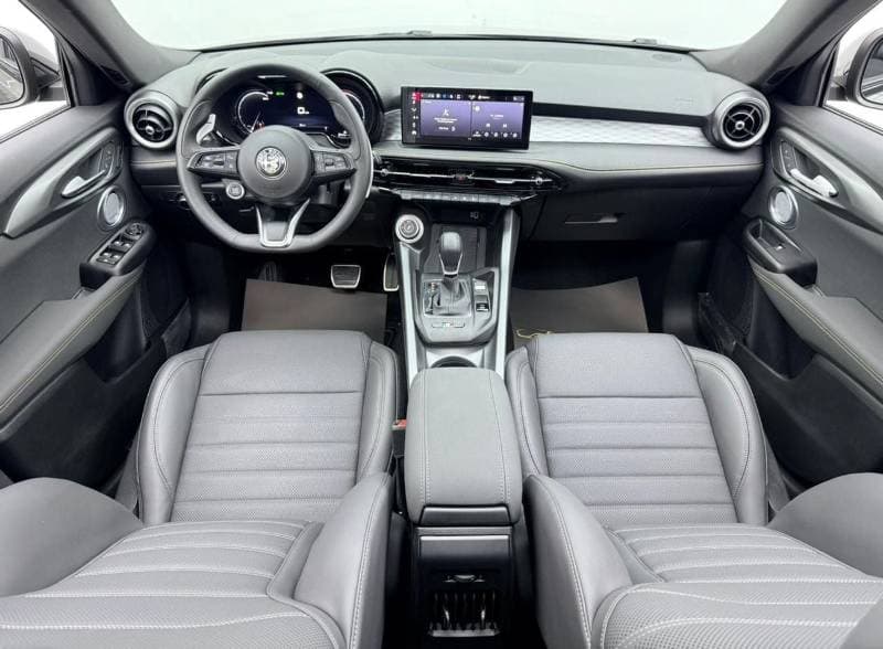 2025 Alfa Romeo Tonale VELOCE thumbnail 8