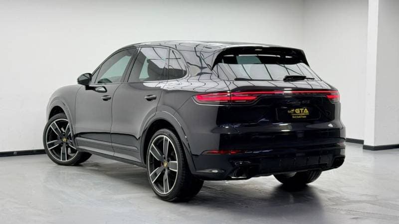 2022 Porsche Cayenne GTS thumbnail 6